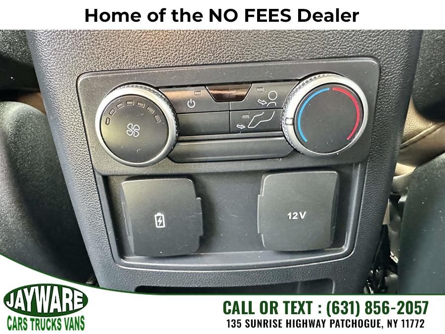 2020 Ford Explorer XLT 4WD, available for sale in Patchogue, New York | Jayware Cars Trucks Vans. Patchogue, New York 2020 Ford Explorer XLT 4WD, available for sale in Patchogue, New York | Jayware Cars Trucks Vans. Patchogue, New York