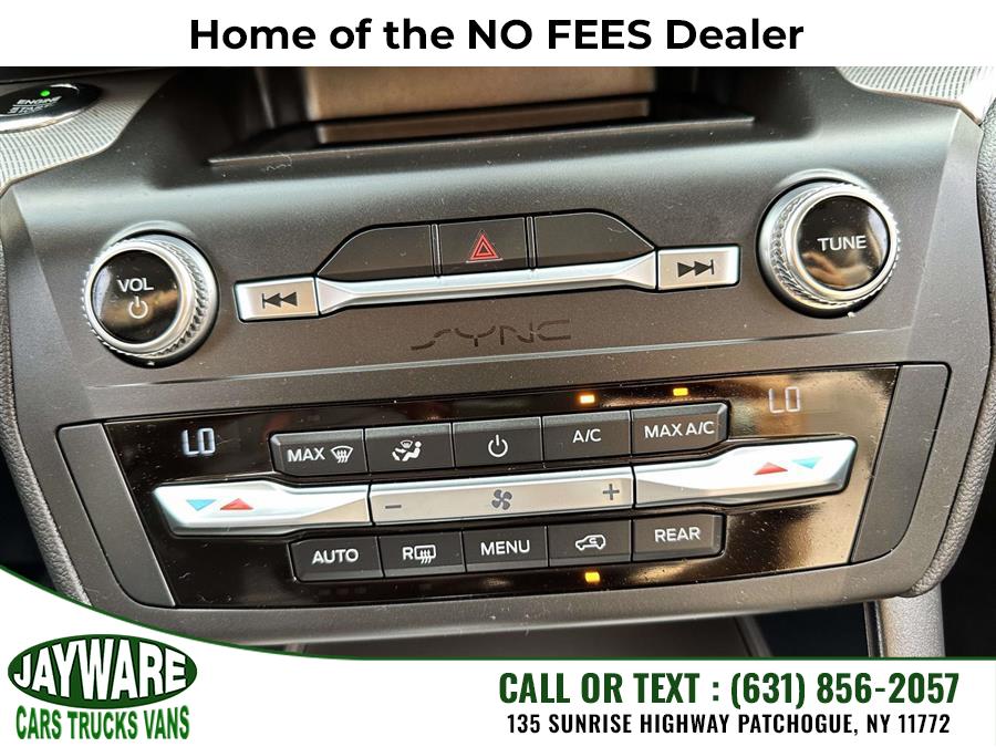2020 Ford Explorer XLT 4WD, available for sale in Patchogue, New York | Jayware Cars Trucks Vans. Patchogue, New York 2020 Ford Explorer XLT 4WD, available for sale in Patchogue, New York | Jayware Cars Trucks Vans. Patchogue, New York