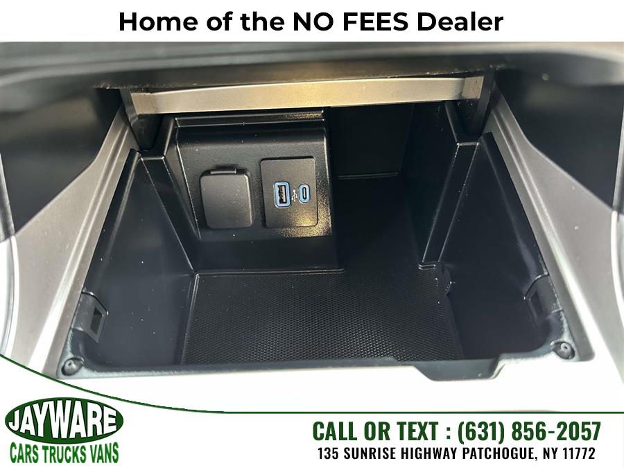 2020 Ford Explorer XLT 4WD, available for sale in Patchogue, New York | Jayware Cars Trucks Vans. Patchogue, New York 2020 Ford Explorer XLT 4WD, available for sale in Patchogue, New York | Jayware Cars Trucks Vans. Patchogue, New York
