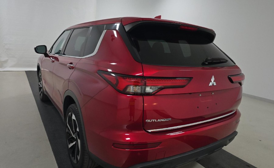 2022 Mitsubishi Outlander ES FWD, available for sale in Woodside, New York | Drive Central. Woodside, New York 2022 Mitsubishi Outlander ES FWD, available for sale in Woodside, New York | Drive Central. Woodside, New York