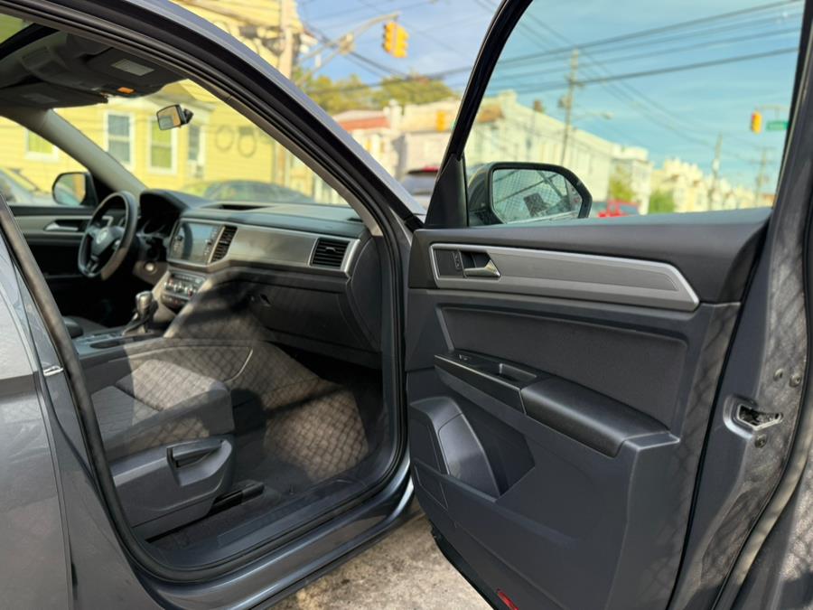 2018 Volkswagen Atlas 3.6L V6 Launch Edition FWD *Ltd Avail*, available for sale in Irvington, New Jersey | Best Cars R Us. Irvington, New Jersey 2018 Volkswagen Atlas 3.6L V6 Launch Edition FWD *Ltd Avail*, available for sale in Irvington, New Jersey | Best Cars R Us. Irvington, New Jersey