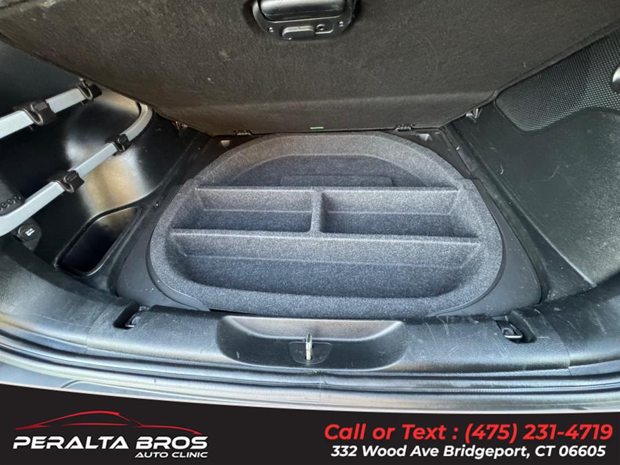 2016 Jeep Cherokee 4WD 4dr Latitude, available for sale in Bridgeport, Connecticut | Peralta Bros Auto Clinic. Bridgeport, Connecticut 2016 Jeep Cherokee 4WD 4dr Latitude, available for sale in Bridgeport, Connecticut | Peralta Bros Auto Clinic. Bridgeport, Connecticut