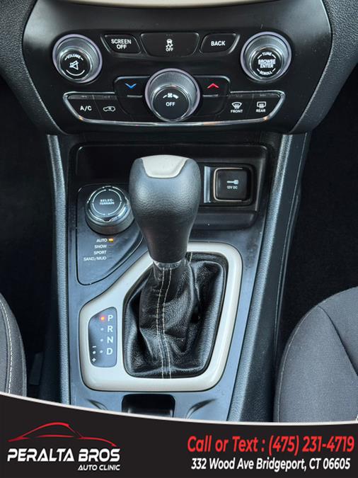 2016 Jeep Cherokee 4WD 4dr Latitude, available for sale in Bridgeport, Connecticut | Peralta Bros Auto Clinic. Bridgeport, Connecticut 2016 Jeep Cherokee 4WD 4dr Latitude, available for sale in Bridgeport, Connecticut | Peralta Bros Auto Clinic. Bridgeport, Connecticut