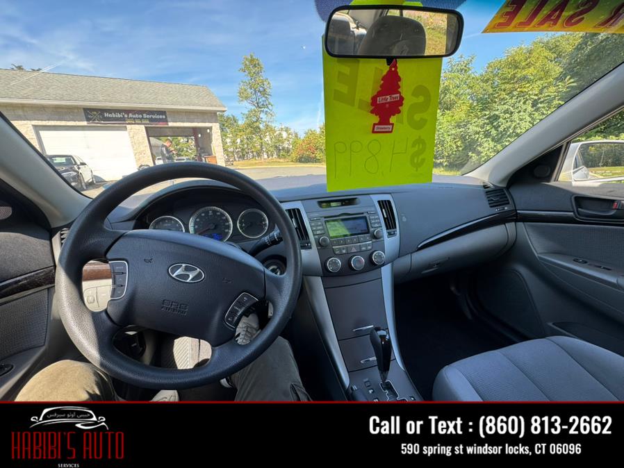 2009 Hyundai Sonata 4dr Sdn I4 Man GLS, available for sale in Windsor Locks, Connecticut | Habibis Auto Sales. Windsor Locks, Connecticut 2009 Hyundai Sonata 4dr Sdn I4 Man GLS, available for sale in Windsor Locks, Connecticut | Habibis Auto Sales. Windsor Locks, Connecticut