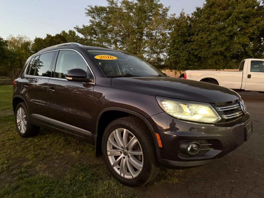 2016 Volkswagen Tiguan 4MOTION 4dr Auto SE, available for sale in New Haven, Connecticut | Angela’s Auto Emporium LLC. New Haven, Connecticut 2016 Volkswagen Tiguan 4MOTION 4dr Auto SE, available for sale in New Haven, Connecticut | Angela’s Auto Emporium LLC. New Haven, Connecticut