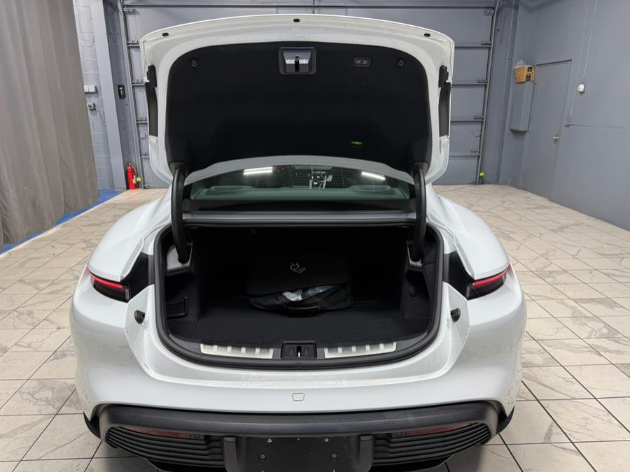 2021 Porsche Taycan 4S photo 34