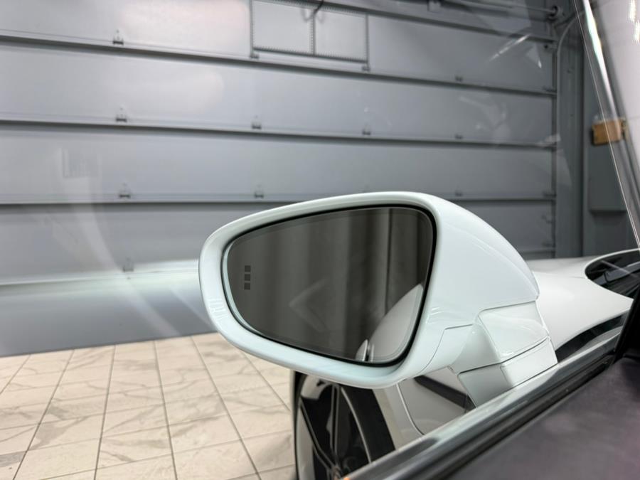 2021 Porsche Taycan 4S photo 13