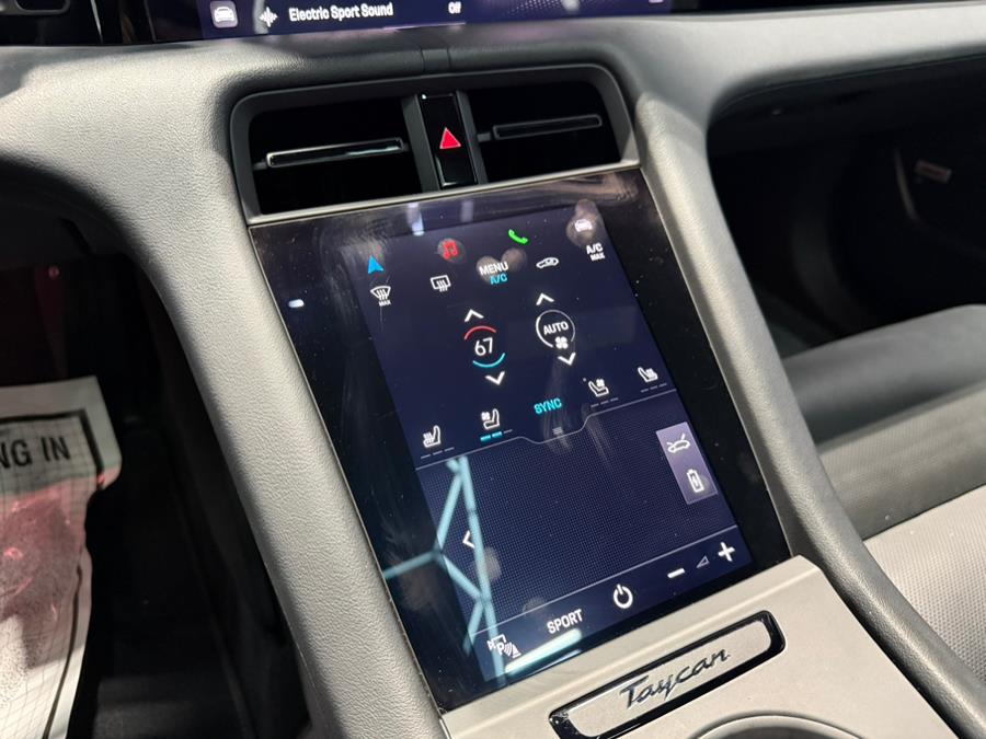 2021 Porsche Taycan 4S photo 22