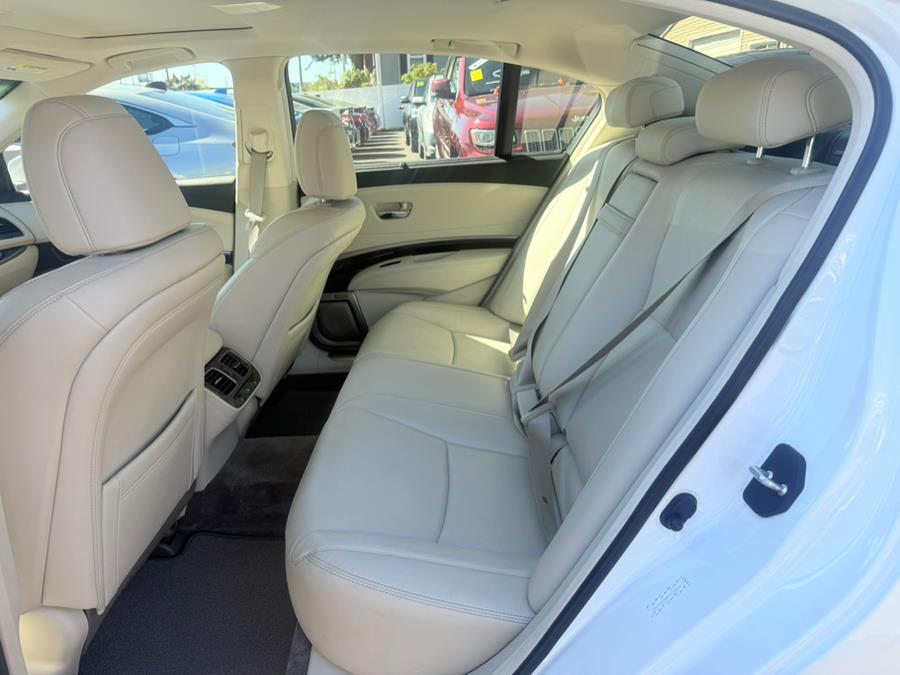 2016 Acura RLX 4dr Sdn Advance Pkg, available for sale in Hartford, Connecticut | VEB Auto Sales. Hartford, Connecticut 2016 Acura RLX 4dr Sdn Advance Pkg, available for sale in Hartford, Connecticut | VEB Auto Sales. Hartford, Connecticut