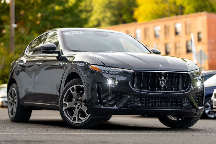 2023 Maserati Levante Modena S photo 4