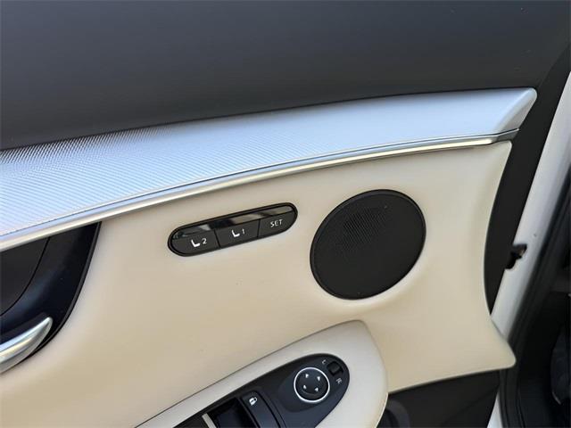 2019 Infiniti QX50 Essential photo 10