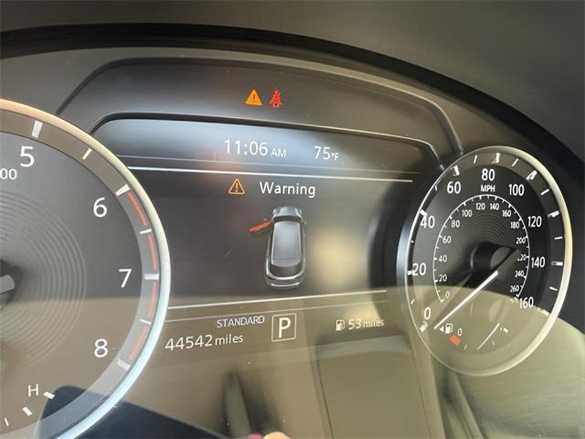 2019 Infiniti QX50 Essential photo 11