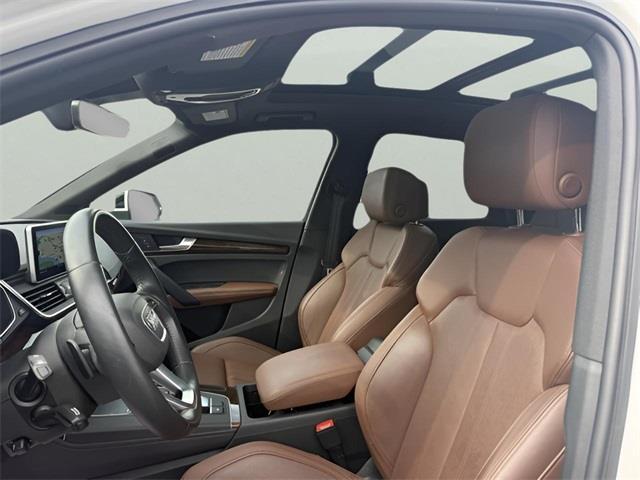 2020 Audi Q5 45 Prestige photo 11