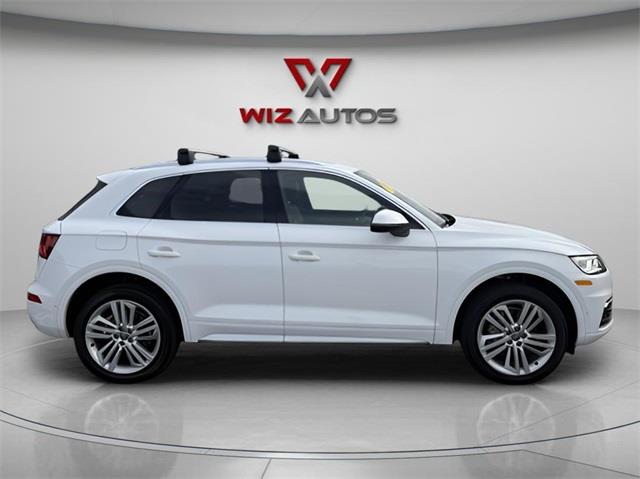 2020 Audi Q5 45 Prestige photo 2