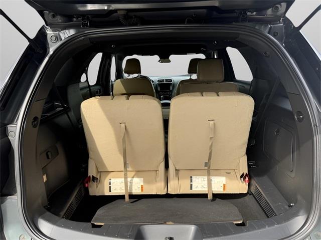 2016 Ford Explorer XLT photo 4