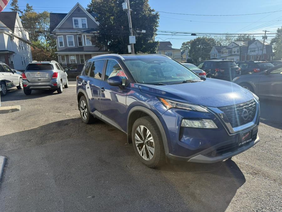 2022 Nissan Rogue SV photo 3