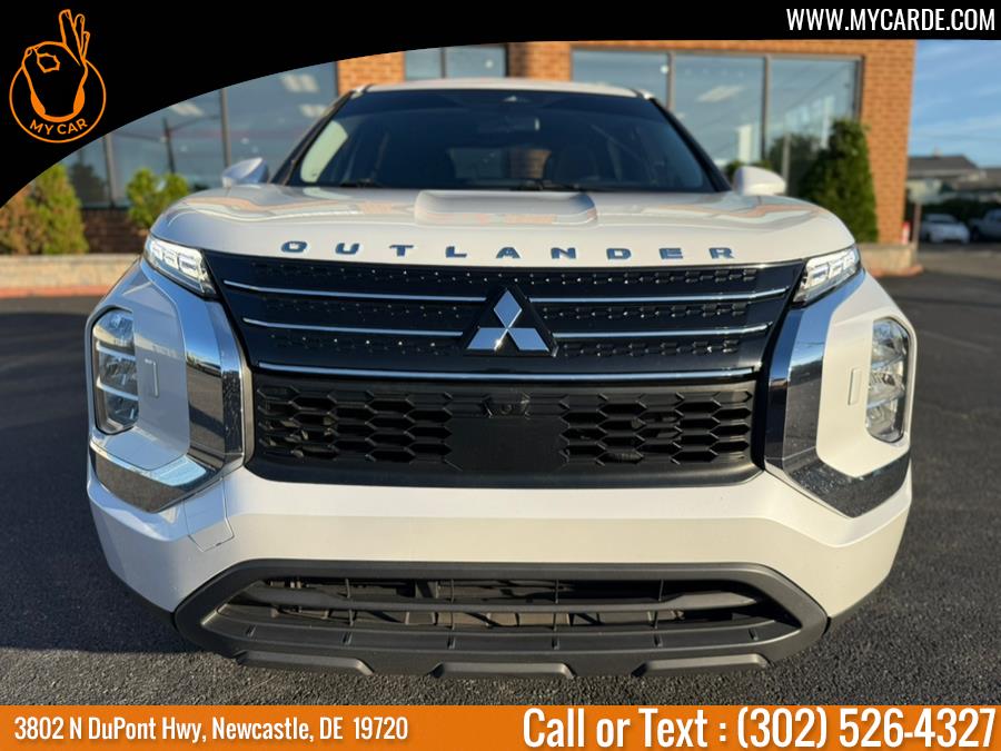 2022 Mitsubishi Outlander ES S-AWC photo 3