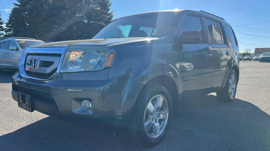 2011 Honda Pilot 4WD 4dr EX-L, available for sale in East Windsor, Connecticut | A1 Auto Sale LLC. East Windsor, Connecticut