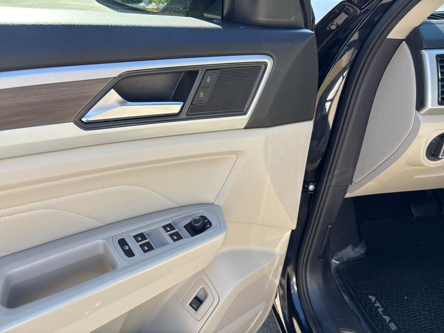 2021 Volkswagen Atlas V6 SEL photo 17