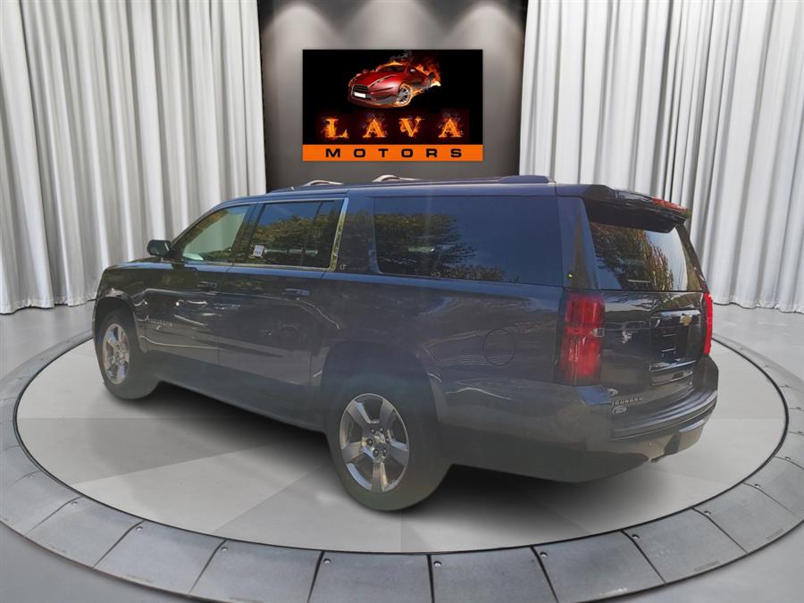 2017 Chevrolet Suburban 1500 LT photo 4