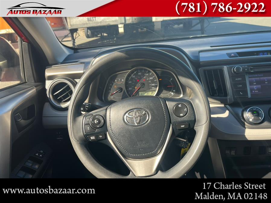 2015 Toyota RAV4 LE photo 15