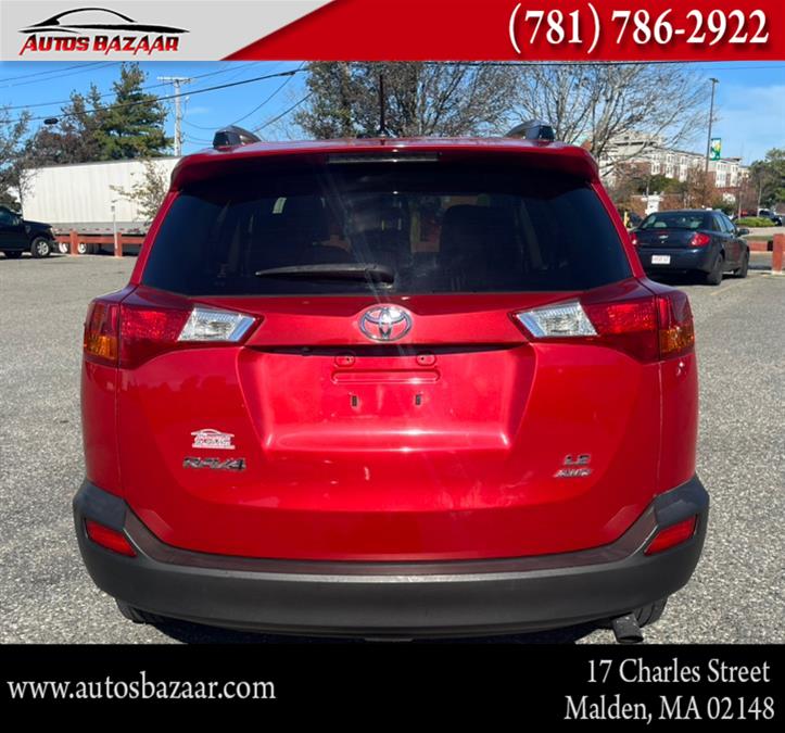 2015 Toyota RAV4 LE photo 4