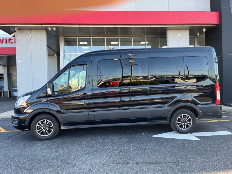 2022 Ford Transit Passenger Van XLT photo 4