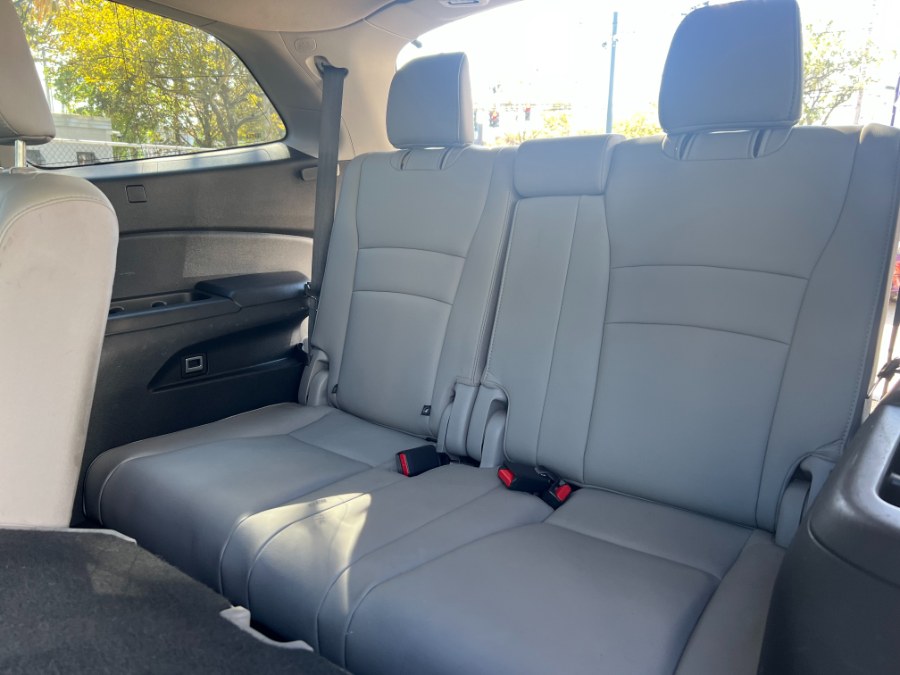 2016 Honda Pilot AWD 4dr EX-L, available for sale in New Haven, Connecticut | Unique Auto Sales LLC. New Haven, Connecticut 2016 Honda Pilot AWD 4dr EX-L, available for sale in New Haven, Connecticut | Unique Auto Sales LLC. New Haven, Connecticut