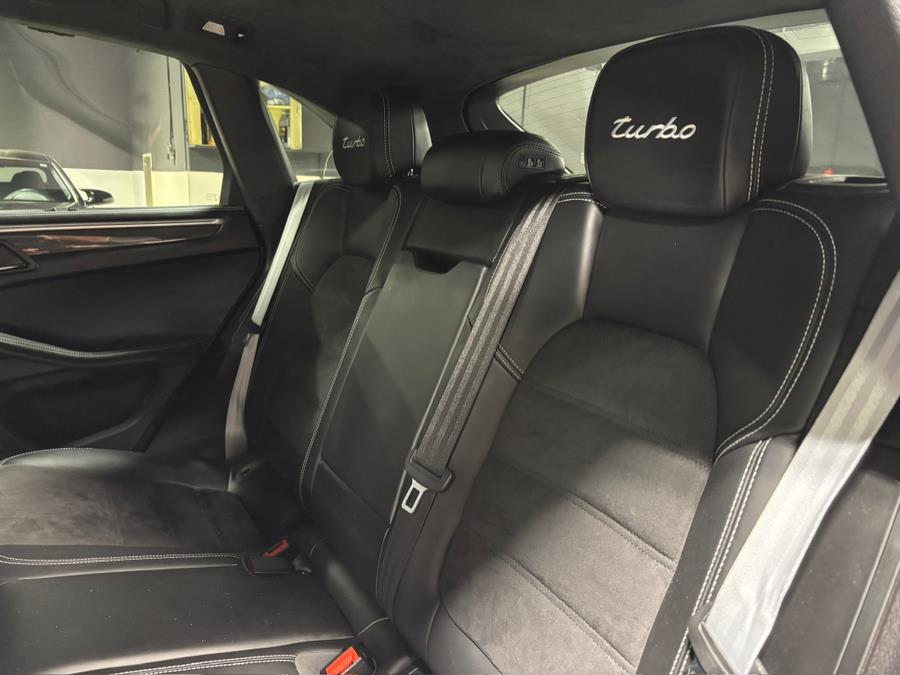 2018 Porsche Macan Turbo Performance Package photo 22