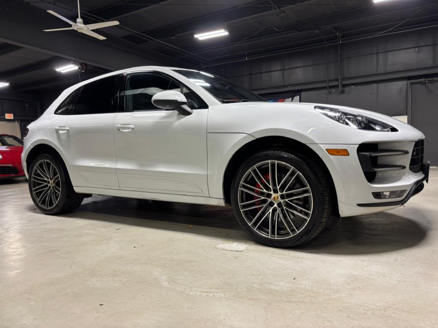 2018 Porsche Macan Turbo Performance Package photo 3