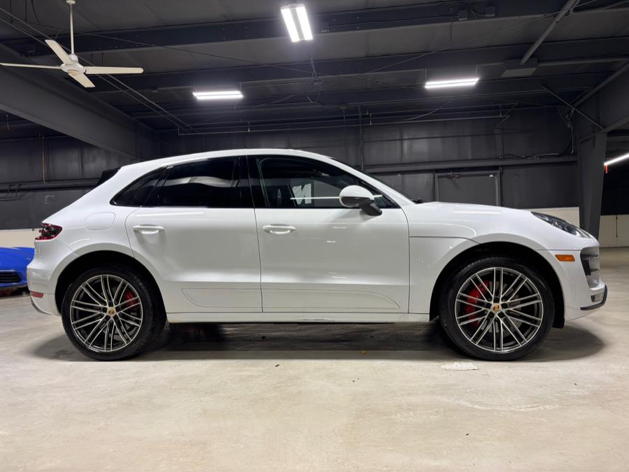 2018 Porsche Macan Turbo Performance Package photo 4