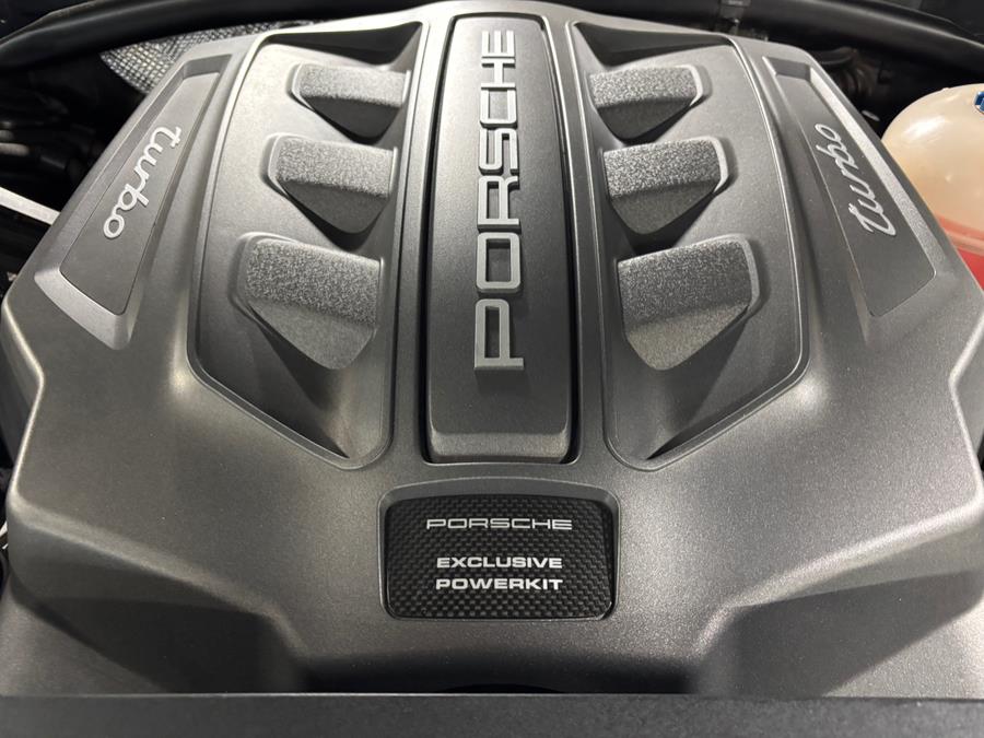 2018 Porsche Macan Turbo Performance Package photo 17