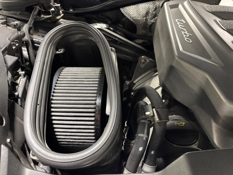 2018 Porsche Macan Turbo Performance Package photo 16