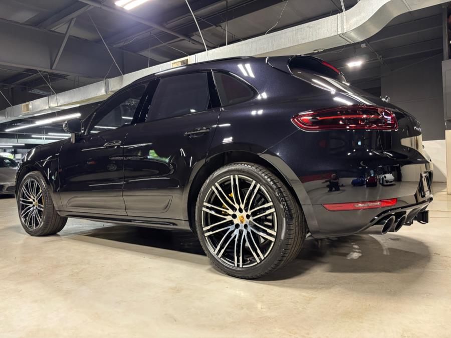 2018 Porsche Macan Turbo Performance Package photo 9
