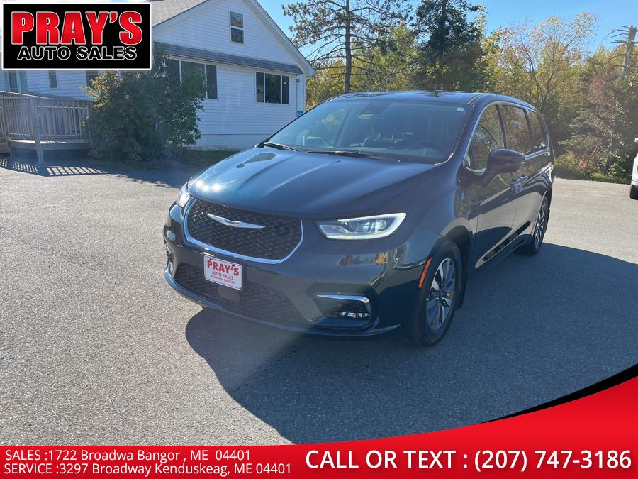 Used 2023 Chrysler Pacifica in Bangor , Maine | Pray's Auto Sales . Bangor , Maine