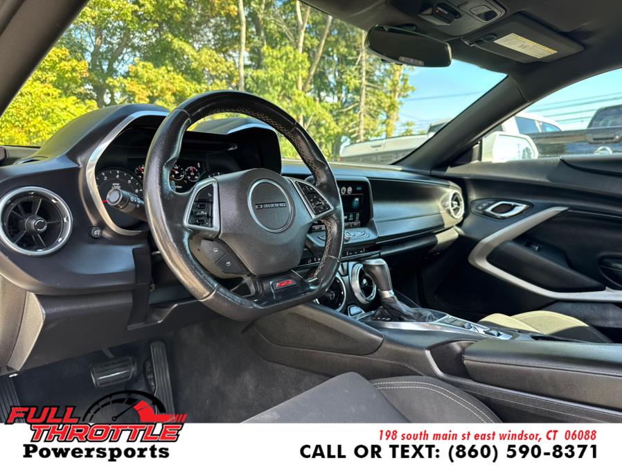 2016 Chevrolet Camaro 1SS photo 21
