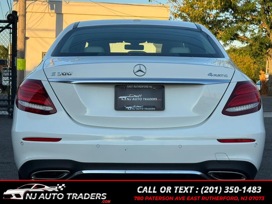 2019 Mercedes Benz E 300 4MATIC Sedan photo 4