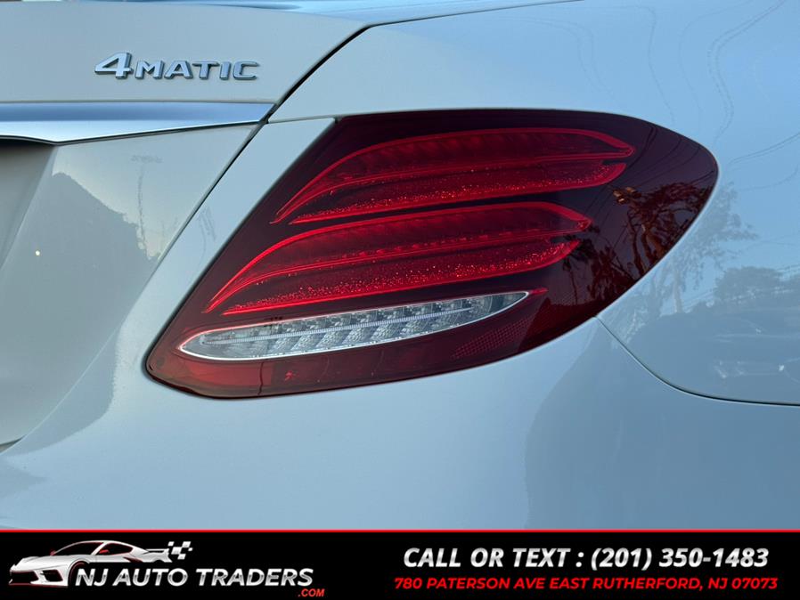 2019 Mercedes Benz E 300 4MATIC Sedan photo 3