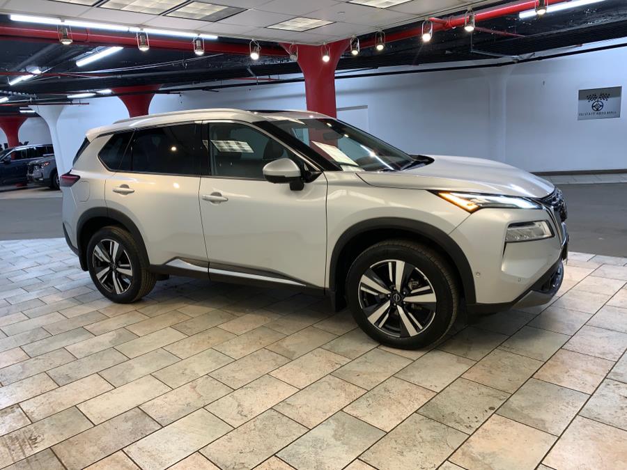 2023 Nissan Rogue SL photo 9