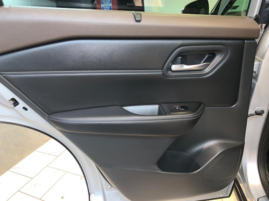 2023 Nissan Rogue SL photo 40