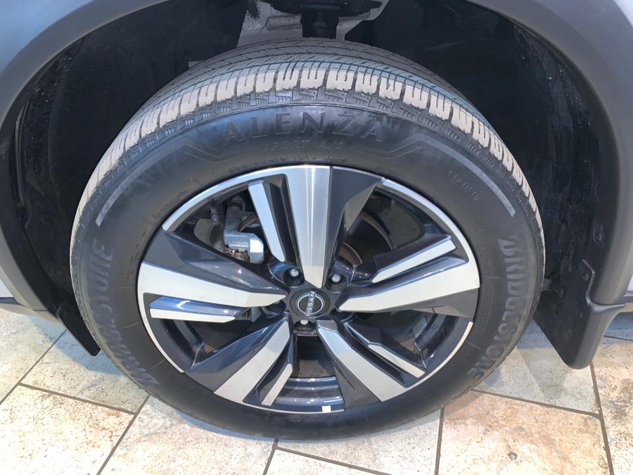 2023 Nissan Rogue SL photo 12