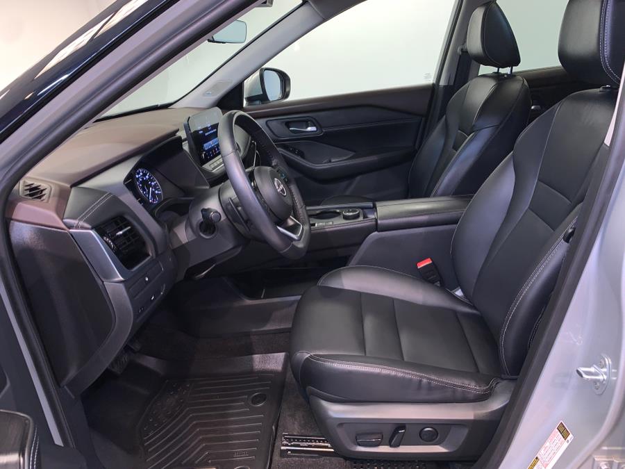 2023 Nissan Rogue SL photo 18