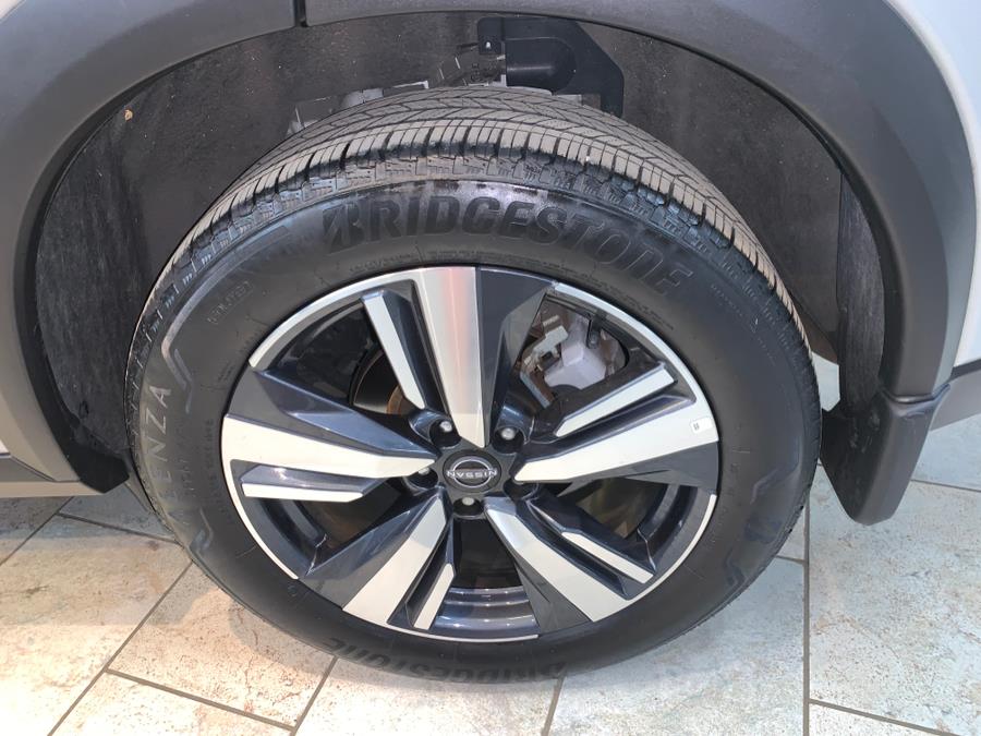 2023 Nissan Rogue SL photo 11