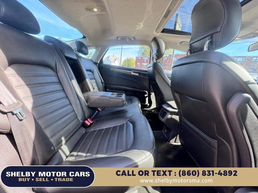 2013 Ford Fusion SE photo 16