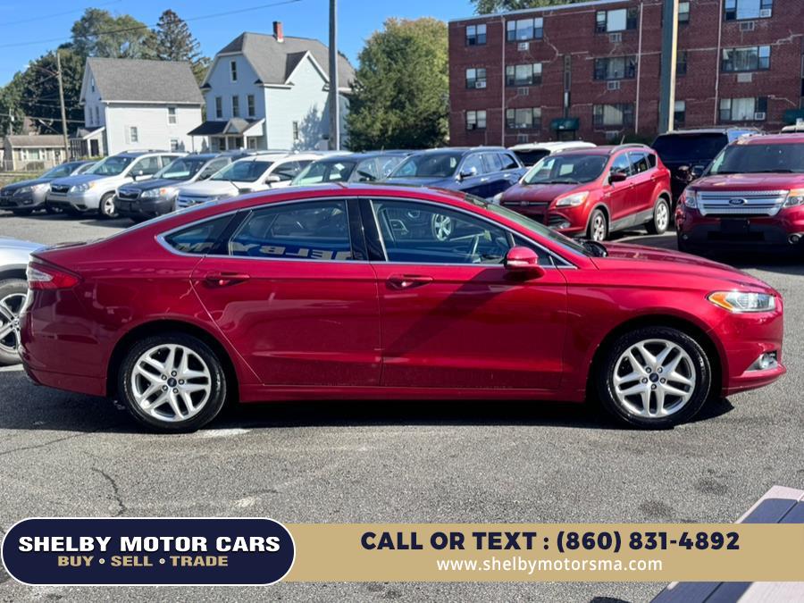2013 Ford Fusion SE photo 4