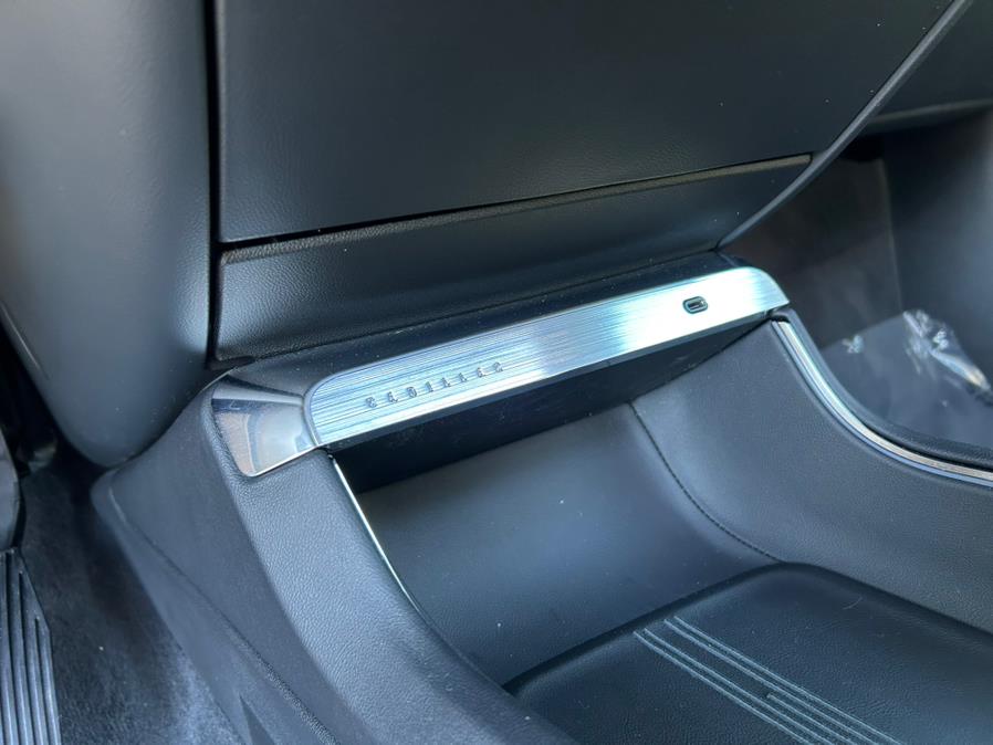2024 Cadillac LYRIQ Luxury 3 AWD 600E4, available for sale in Daly City, California | Green Light Auto Wholesale. Daly City, California 2024 Cadillac LYRIQ Luxury 3 AWD 600E4, available for sale in Daly City, California | Green Light Auto Wholesale. Daly City, California