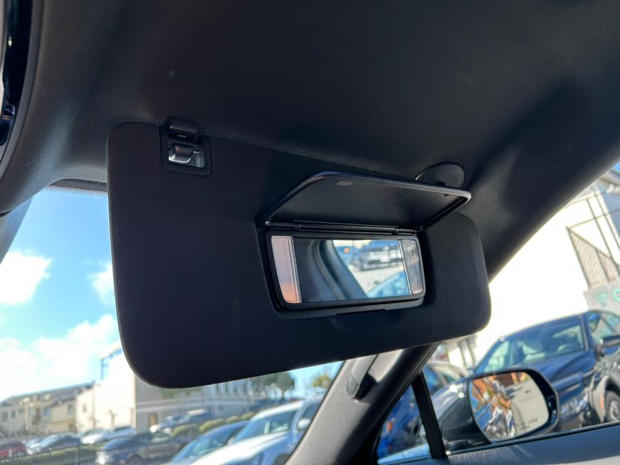 2024 Cadillac LYRIQ Luxury 3 AWD 600E4, available for sale in Daly City, California | Green Light Auto Wholesale. Daly City, California 2024 Cadillac LYRIQ Luxury 3 AWD 600E4, available for sale in Daly City, California | Green Light Auto Wholesale. Daly City, California