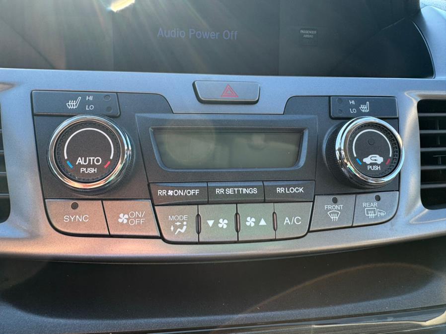 2014 Honda Odyssey 5dr Touring, available for sale in New Britain, Connecticut | Supreme Automotive. New Britain, Connecticut 2014 Honda Odyssey 5dr Touring, available for sale in New Britain, Connecticut | Supreme Automotive. New Britain, Connecticut