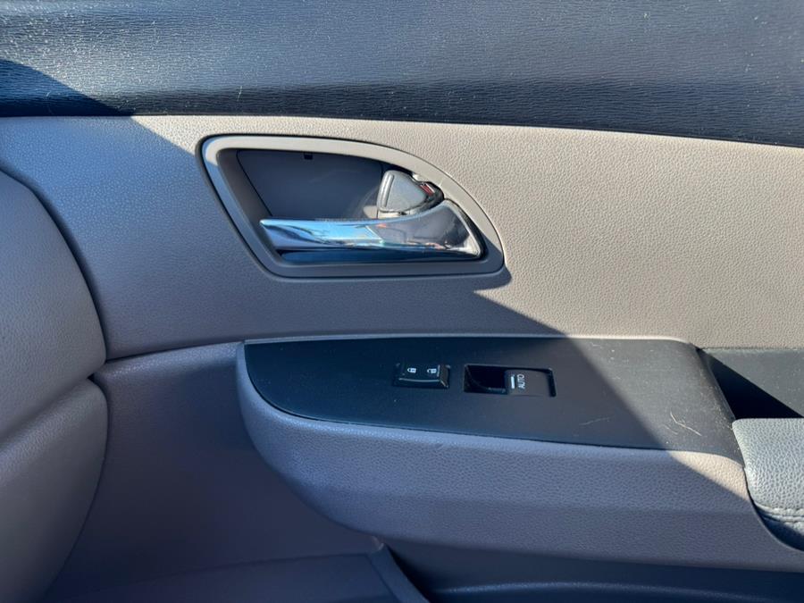 2014 Honda Odyssey 5dr Touring, available for sale in New Britain, Connecticut | Supreme Automotive. New Britain, Connecticut 2014 Honda Odyssey 5dr Touring, available for sale in New Britain, Connecticut | Supreme Automotive. New Britain, Connecticut