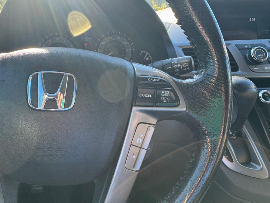 2014 Honda Odyssey 5dr Touring, available for sale in New Britain, Connecticut | Supreme Automotive. New Britain, Connecticut 2014 Honda Odyssey 5dr Touring, available for sale in New Britain, Connecticut | Supreme Automotive. New Britain, Connecticut